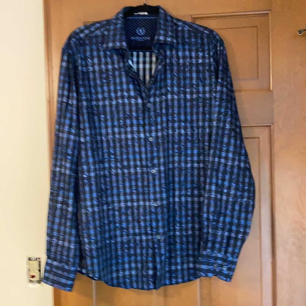Bugatchi shaped fit men’s casual shirt